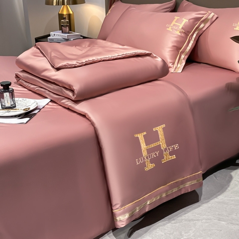 Bộ Chăn Ga Gối Lụa Cao Cấp Màu Hồng Thêu Chữ H Luxury Life Mềm Mịn Sang Trọng - LXR06