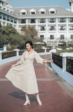 Thu Quỳnh tươi cười ở sự kiện TEA PARTY FASHION