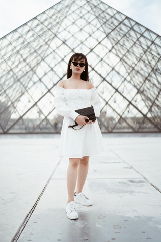 Latte Dress tại Paris