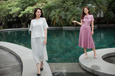Chị Chị - Em Em - Phiên bản nhà HUYEN CHAU NGUYEN