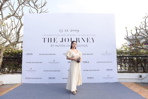 Chiếc váy hot nhất trong chương trình 𝗧𝗲𝗮 𝗣𝗮𝗿𝘁𝘆 𝗙𝗮𝘀𝗵𝗶𝗼𝗻 đó chính là 𝗔𝗺𝘆 𝗗𝗿𝗲𝘀𝘀