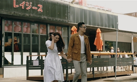 Bảo Trâm Idol nắm tay trai trẻ trong MV quay ở Australia