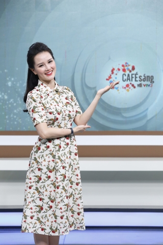 Ngoài màn ảnh nhỏ, có một MC Huyền Châu rất khác...