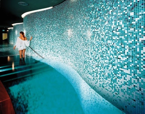 Tìm hiểu về gạch mosaic bể bơi dành cho bạn