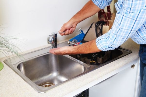 Hướng dẫn lắp đặt vòi bếp cụ thể cho bạn