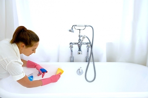 Chị em cần lưu ý những điều gì để vệ sinh các thiết bị vệ sinh Viglacera?