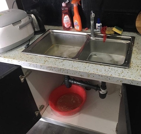 Cách khắc phục bồn rửa chén bát bị tắc