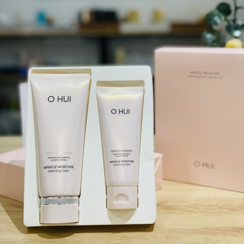 Bộ Sữa Rửa Mặt Dưỡng Ẩm Ohui Miracle Moisture Cleansing Foam Special Set