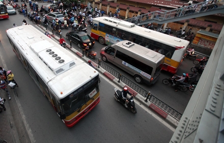 Hà Nội giám sát và xử lý xe buýt vi phạm qua hình ảnh