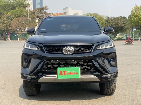 Toyota Fortuner legender 4x2 AT biển Hà Nội cực hiếm