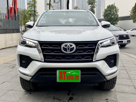 Toyota Fortuner 4x2 AT 2022 siêu lướt xe gia đình sử dụng