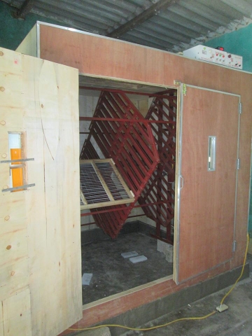máy ấp trứng công nghiệp 10000 quả