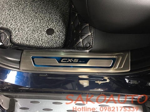 ốp bậc cửa trong mazda cx5 2019