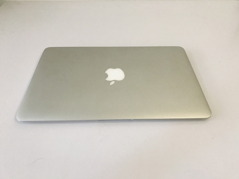 Macbook Air 11 2010, Core 2 Duo, Máy Siêu Mỏng, Rất Đẹp Nguyên Zin