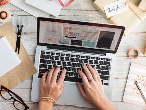 Khắc Phục Sạc Laptop Kêu Rè Rè Hiệu Quả 100%