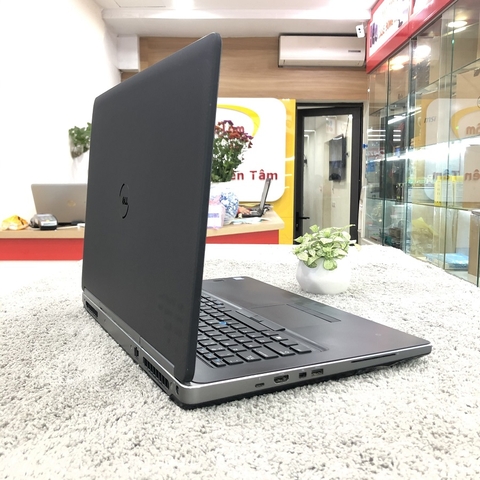 Laptop cũ Dell Precision 7710