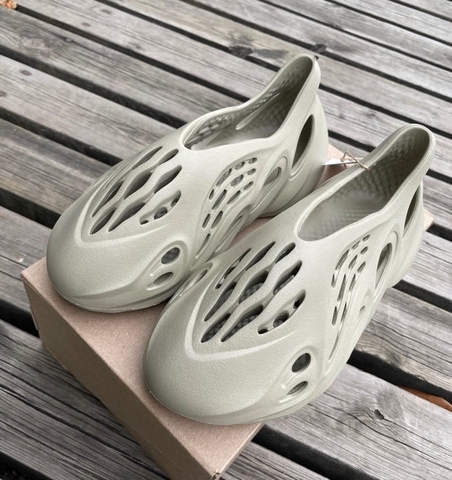 Adidas Yeezy Foam RNR 'Stone Salt' - GV6840