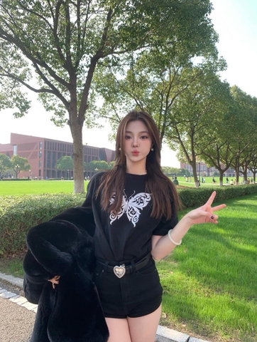 Áo Tee SMFK COMPASS CRESTED BUTTERFLY Black