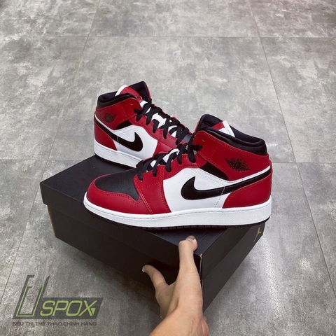 Nike Jordan 1 Mid Chicago