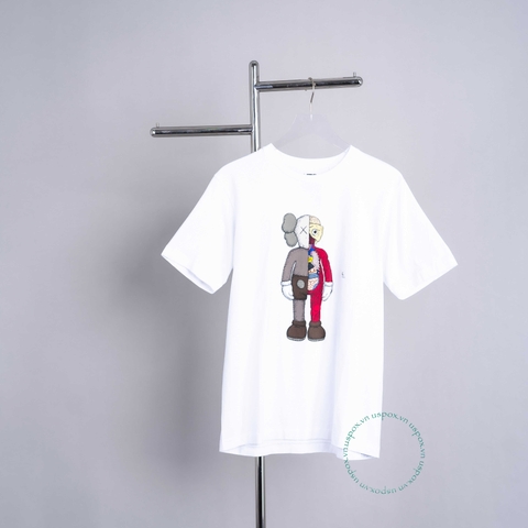 Uniqlo KAWS 1