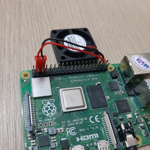 How to connect a fan to a Raspberry Pi