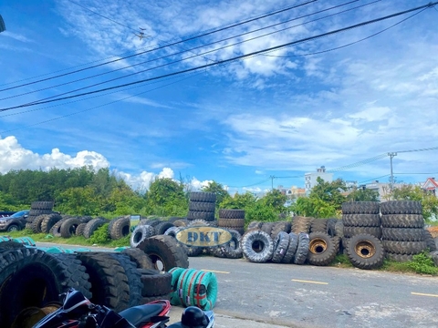 Mua Lốp Cũ Xe Công Trình Giá Rẻ – Hàng Chất Lượng, Bảo Hành Uy Tín