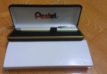 Bút ký pentel K611W-C