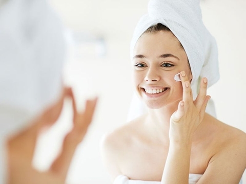 5 bí quyết chăm sóc da tuổi 40 tươi trẻ