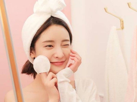 Buổi tối dưỡng da lúc nào tốt nhất? Quy trình dưỡng da buổi tối chuẩn spa