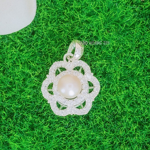 Mặt Dây Chuyền Bạc Nữ Hoa 6 Cánh Đính Đá Nhụy Ngọc Trai Đẹp Xuất Sắc M2412170114