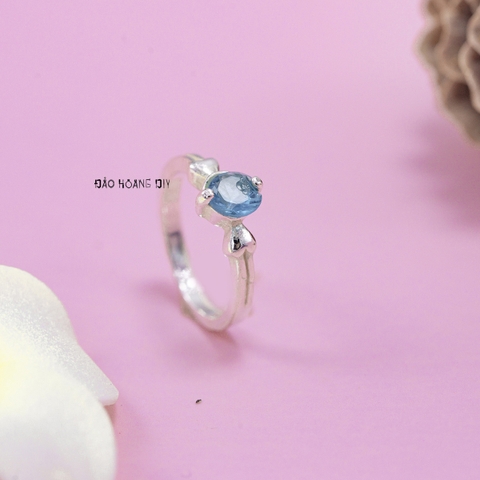 Nhẫn Bạc Trẻ Em Gắn Đá Màu Xanh Dương N2409040070