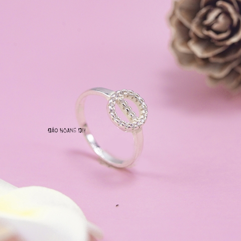 Nhẫn Bạc Trẻ Em Hình Vòng Tròn Đính Đá N2409040044
