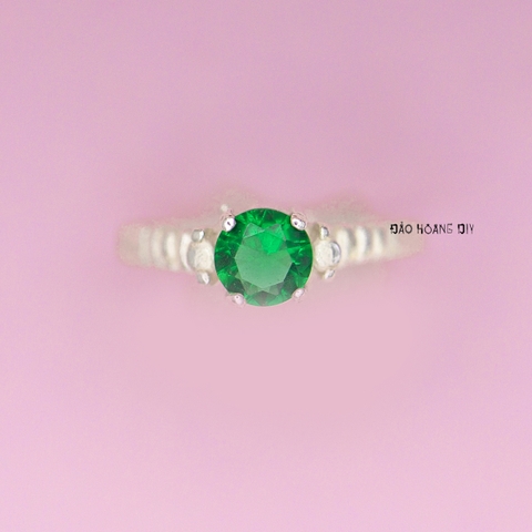 Nhẫn Bạc Trẻ Em Gắn Đá Màu Xanh Lá N2409040067