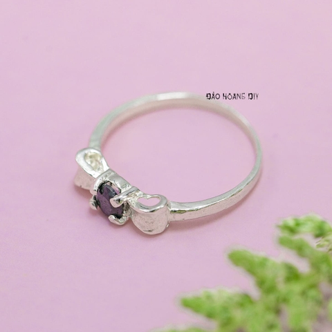 Nhẫn Bạc Nữ Hình Chiếc Nơ Đá Đen N2409040124