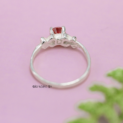 Nhẫn Bạc Trẻ Em Gắn Đá Màu Cam N2409040060