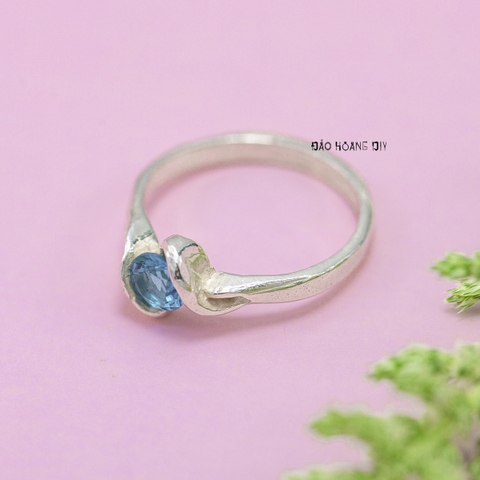 Nhẫn Bạc Trẻ Em Gắn Đá Màu Xanh Dương N2409040069