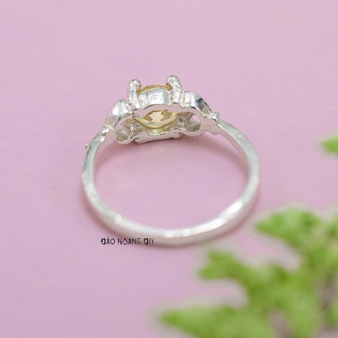 Nhẫn Bạc Trẻ Em Gắn Đá Màu Vàng N2409040064