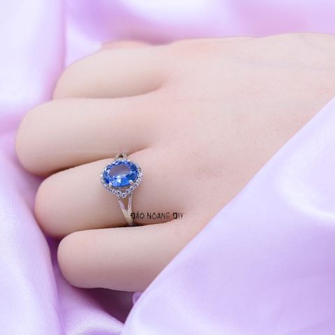 Nhẫn Bạc Nữ Phong Thủy Đá Xanh Dương N2409060005