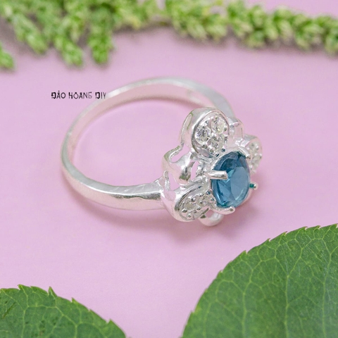 Nhẫn Bạc Nữ Phong Thủy Đá Xanh Dương N2409050029