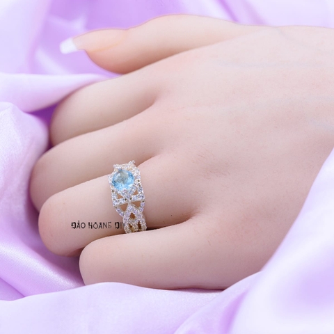 Nhẫn Bạc Nữ Phong Thủy Đá Xanh Dương N2409060010