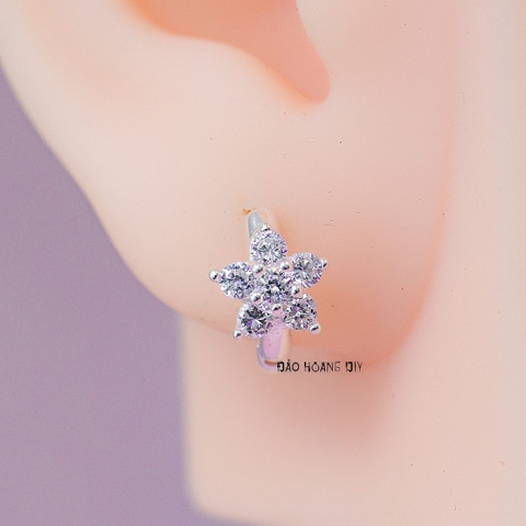 Bông Tai Bạc S925 Cho Bé Khong Tròn Hoa Đá 5 Cánh Xinh Xắn H2410280009