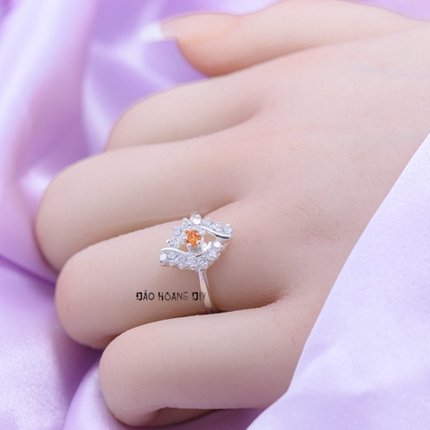 Nhẫn Bạc Nữ Phong Thủy Đá Cam Hình Chiếc Lá  N2409040113