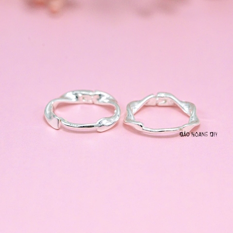 Bông Tai Bạc S925 Cho Bé Khong Tròn Dạng Sợi Xoắn Đơn Giản Dễ Thương H2410280003