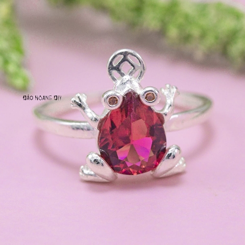 Nhẫn Bạc Nữ Cóc Ngậm Kim Tiền Tài Lộc Đá Hồng N2409060023
