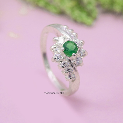 Nhẫn Bạc Nữ Phong Thủy Đá Xanh Ngọc N2409050016