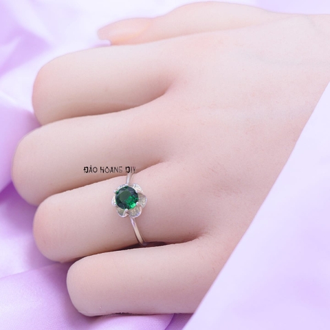 Nhẫn Bạc Nữ Phong Thủy Đá Xanh Ngọc N2409050022