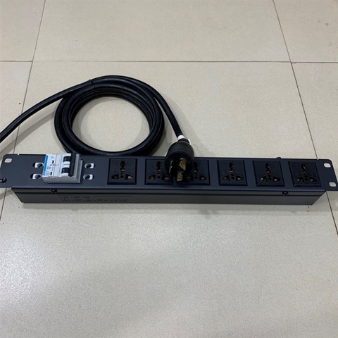 Thanh Nguồn Điện PDU 1U Rack Universal 6 Way UK Outlet Có MCB Công Suất Max 20A to NEMA L6-20P Plug Power Cord Length 3x3.31mm² Length 3M