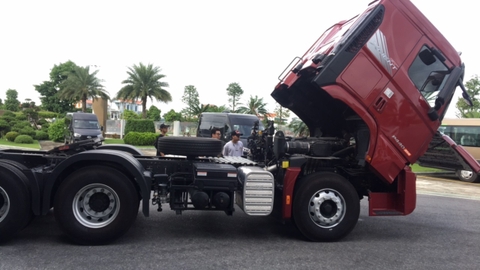 ĐẦU KÉO HYUNDAI XCIENT GT