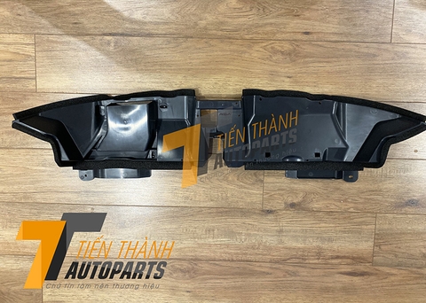 Ốp trên két nước Toyota Cross 2021
