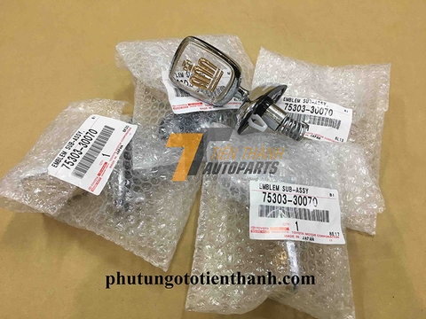 Vương miện nắp ca bô trước Crown 3.0 JZS155
